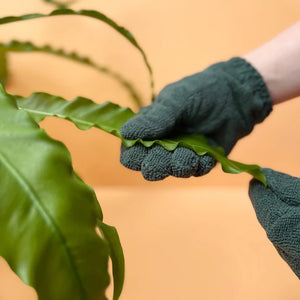 WE THE WILD - LEAF CLEANING GLOVES