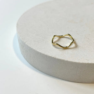 SAINT VALENTINE VERA WAVE RING - GOLD